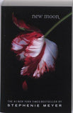 New Moon [Paperback] [May 31, 2008] Meyer, Stephenie]